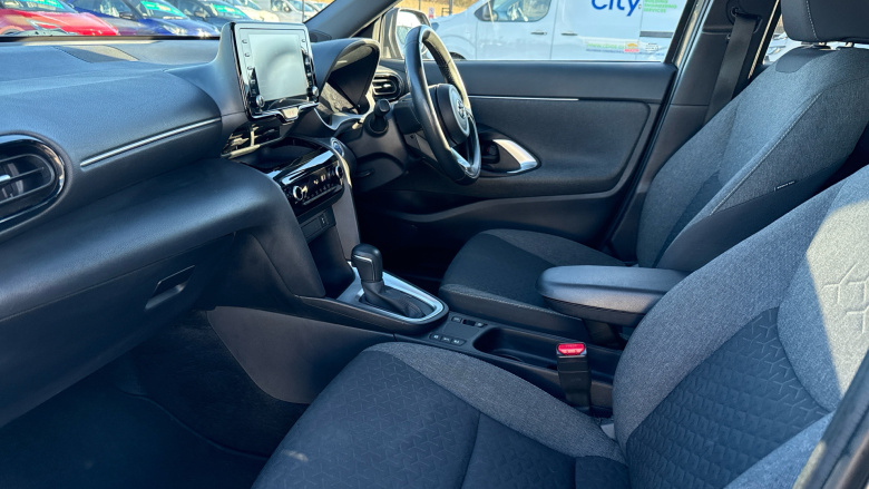 Toyota Yaris Cross 1.5 Hybrid Design 5dr CVT Hybrid Estate